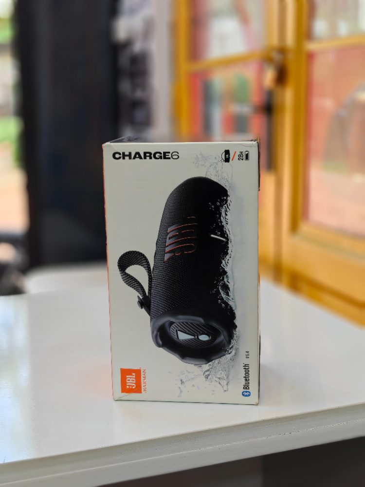 JBL Charge 6