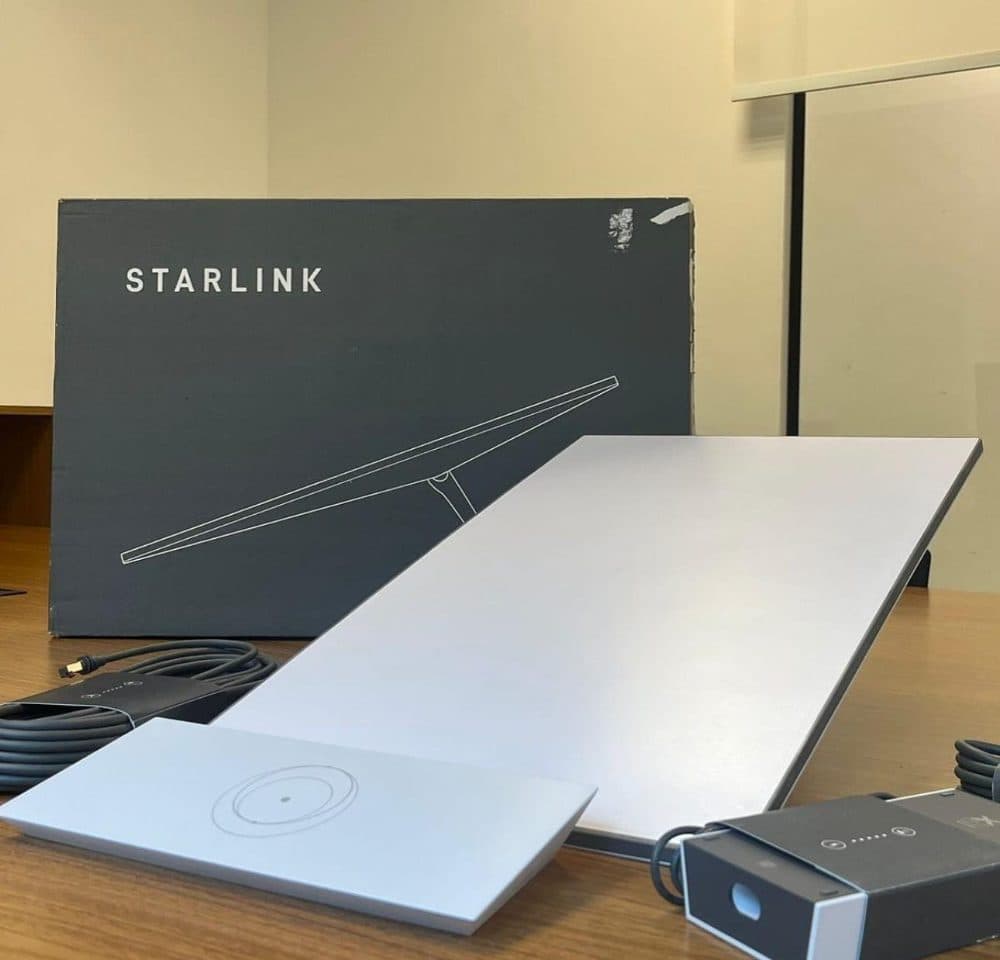 Starlink Standard Kit V4 — view 3