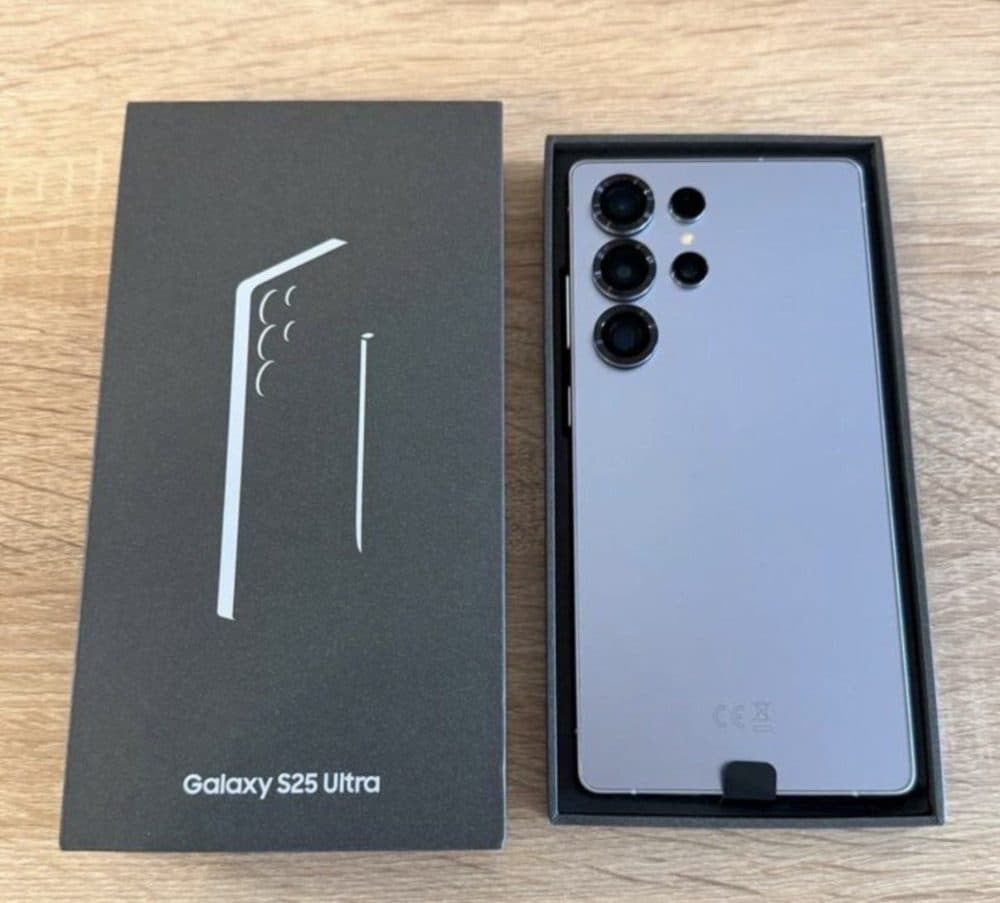 Galaxy S25 Ultra — view 3