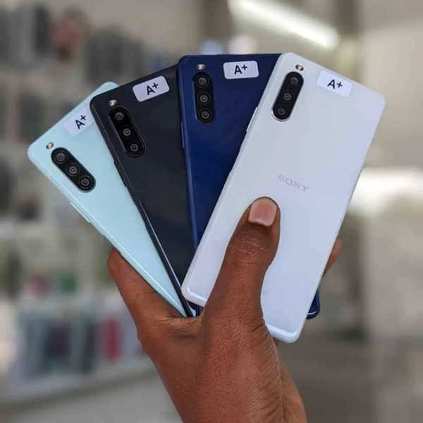 Sony Xperia 10 Mark 2 — view 4
