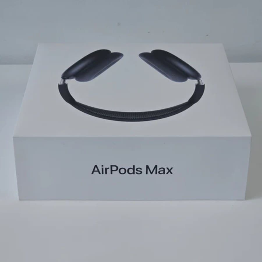 Apple’s AirPods Max 1st generation (USB-C) — view 4