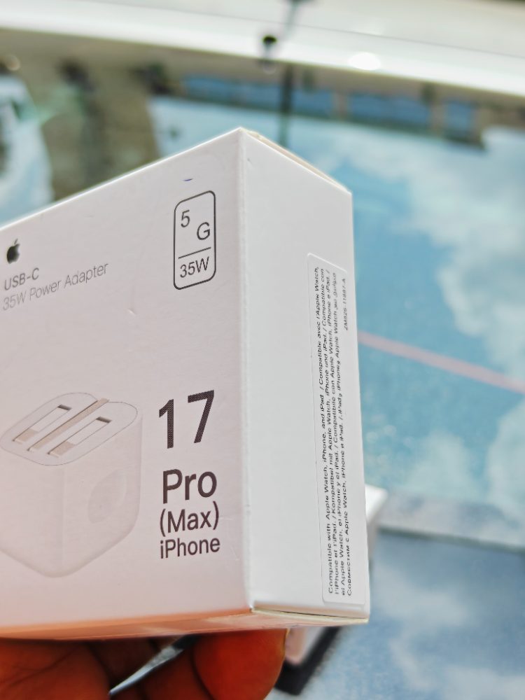 USB-C 35W Power Adapter