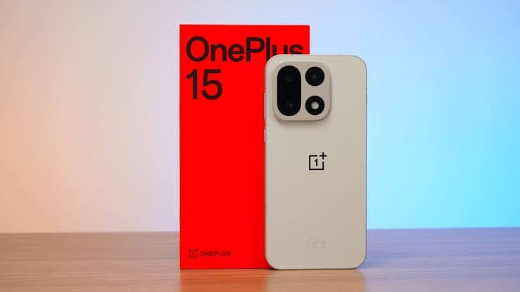 OnePlus 15 — view 2