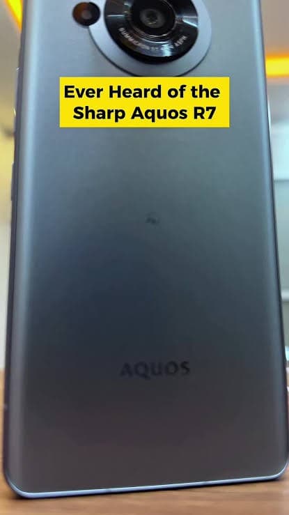 Sharp Aquos R7 — view 2