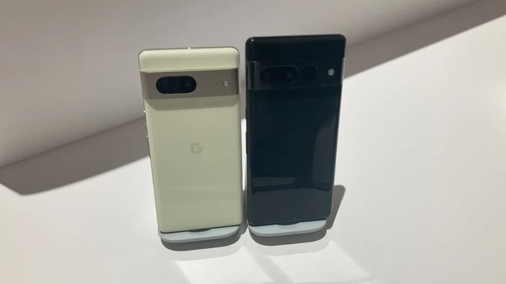 Google Pixel 7 — view 2
