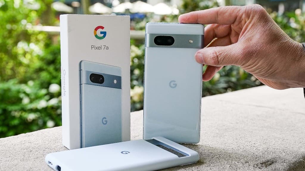 Pixel 7a — view 2