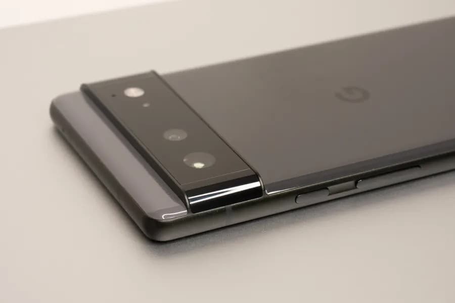 Google Pixel 6 — view 2