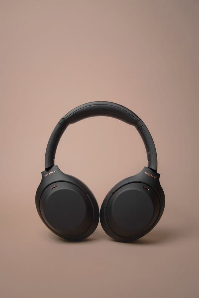 SONY WH-1000XM6 — view 2