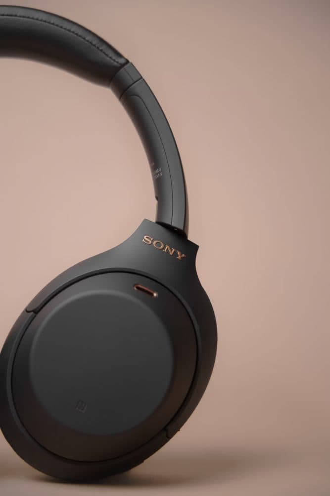 SONY WH-1000XM6 — view 3