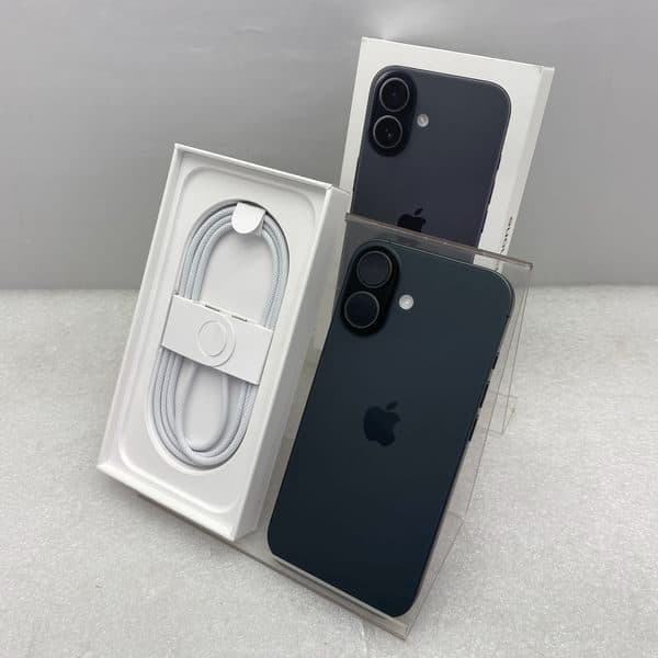 iPhone 17 Black — view 4