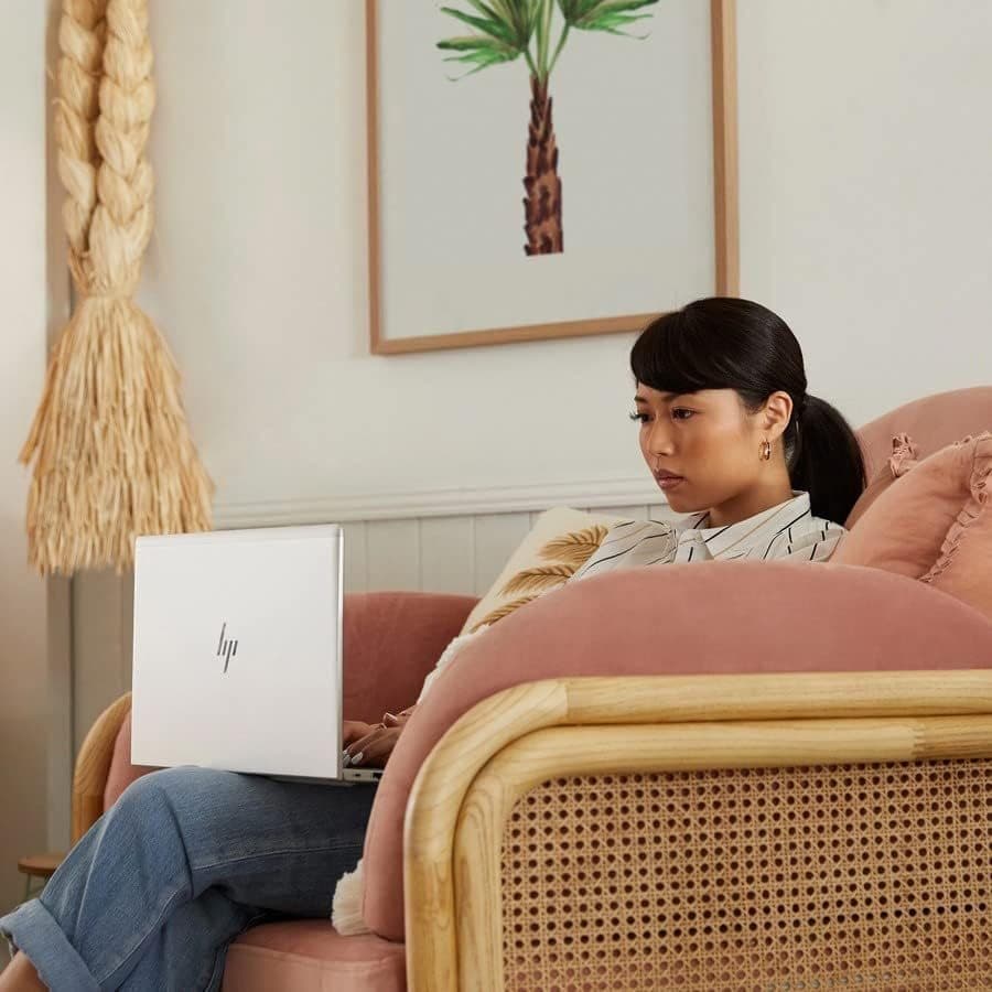 HP EliteBook 650 G9 15.6" Notebook — view 9