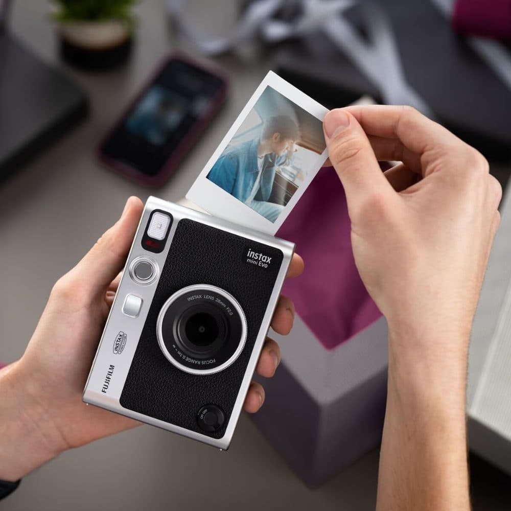 Fujifilm INSTAX Mini EVO — view 2