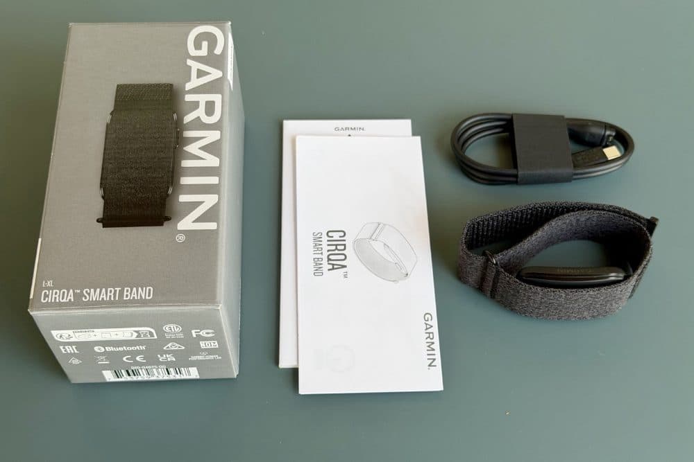 The Garmin CIRQA Smart Band — view 3