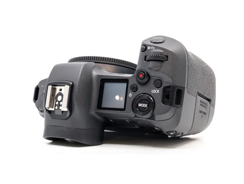 The Canon EOS R Body — view 4