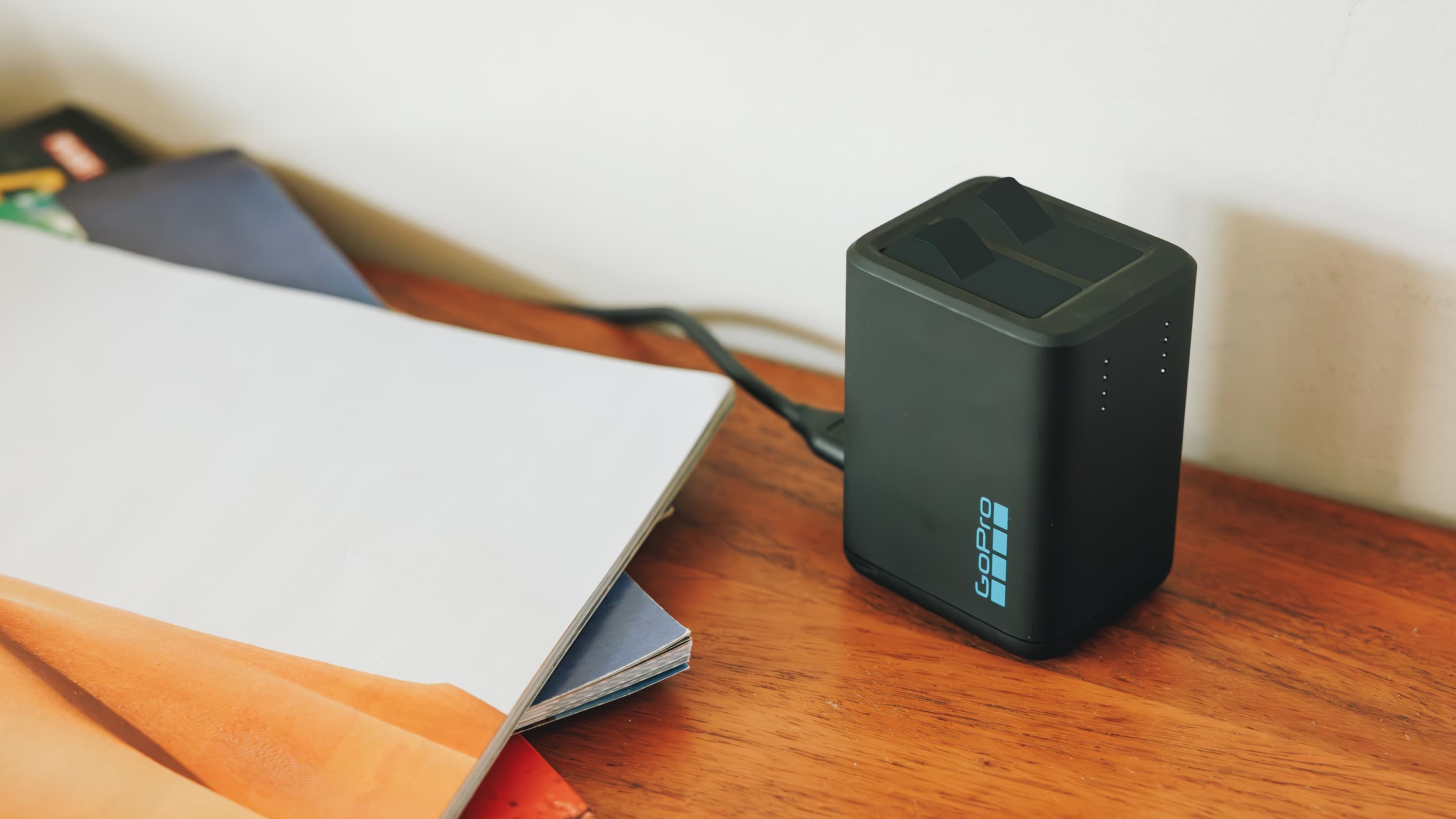 GoPro Dual Charger + 2 Enduro Batteries (HERO13 Black) - Official GoPro Accessory — view 4